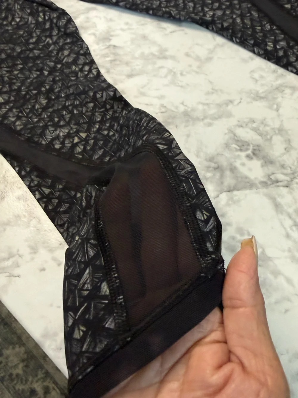 Lululemon women Black Geo Print High-Rise Leggings Size 6